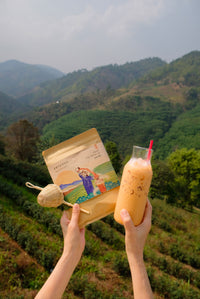 Thumbnail for Original Thai-Milchtee Set mit Natur Rattan Teesieb